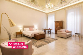 Casa degli Affreschi a Palazzo Lungarini